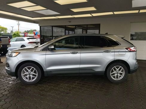 Used 2024 Ford Edge SEL w/ Convenience Package AWD/4WD image 11