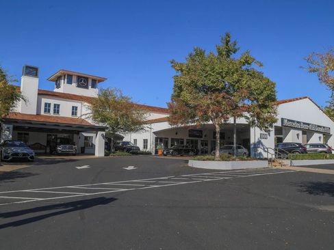 Used 2023 RAM 2500 Big Horn w/ Level 1 Equipment Group image 5