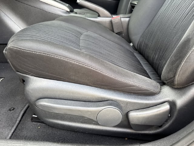 Used 2019 Nissan Sentra SV w/ Special Edition Package FWD image 11
