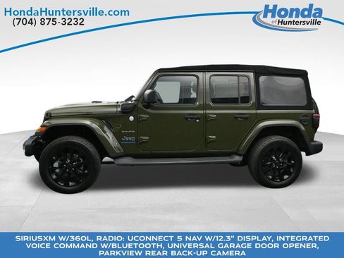 Used 2024 Jeep Wrangler Unlimited Sahara w/ Technology Group AWD/4WD image 5