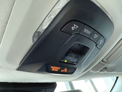 Used 2025 Toyota Corolla LE image 18