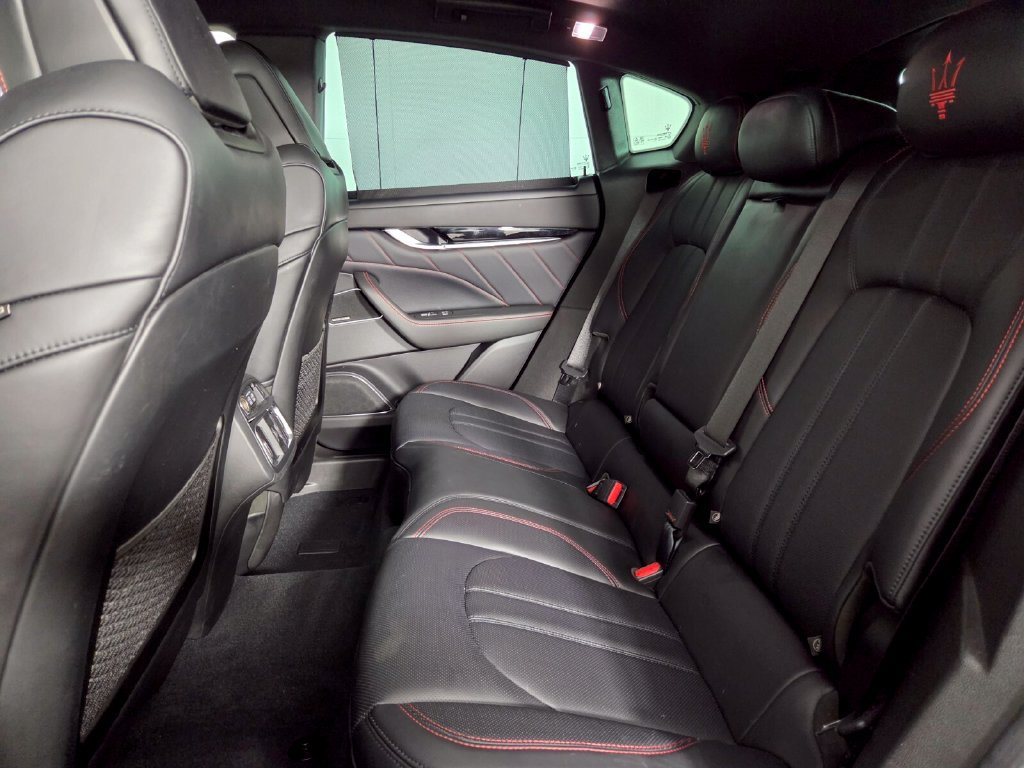 Used 2024 Maserati Levante GT Ultima AWD/4WD image 23