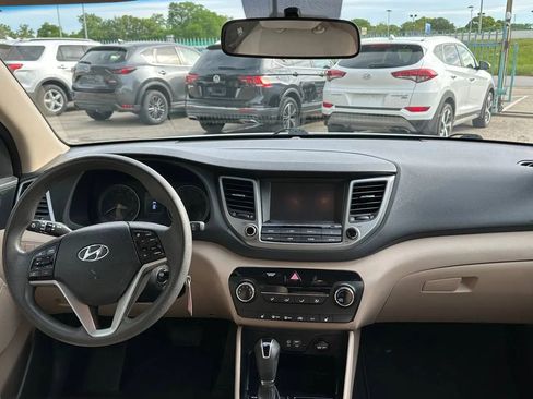 Used 2018 Hyundai Tucson SEL w/ Cargo Package image 16