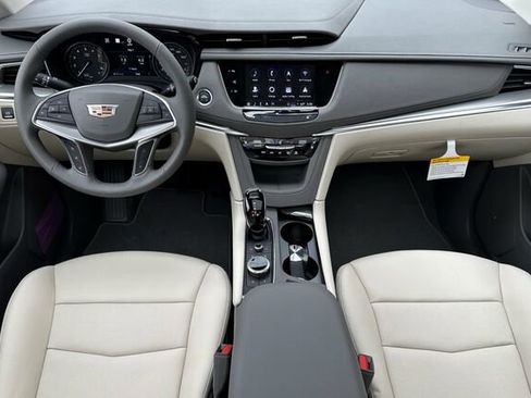 New 2026 Cadillac XT5 Premium Luxury image 13