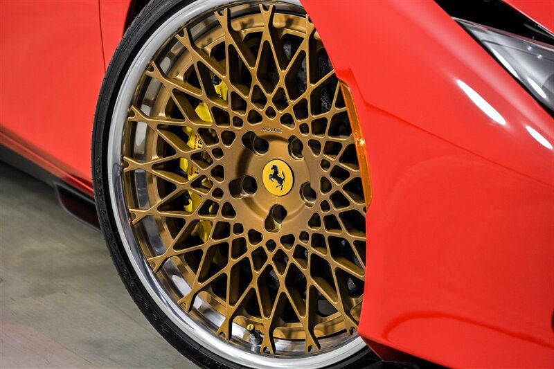 Used 2022 Ferrari F8 Tributo RWD image 3