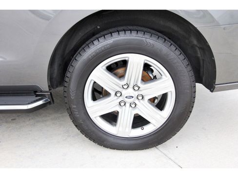 Used 2020 Ford Expedition XLT w/ Equipment Group 202A RWD image 32