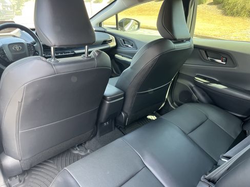 Used 2023 Toyota Prius XLE image 18