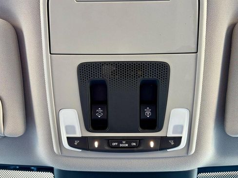 Used 2023 Honda Pilot Elite image 27