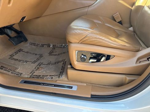 Used 2016 Cadillac Escalade Platinum image 28