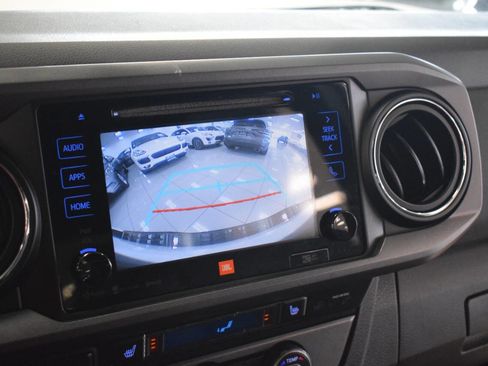 Used 2019 Toyota Tacoma TRD Off-Road image 52