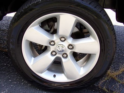 Used 2015 RAM 1500 Express AWD/4WD image 17