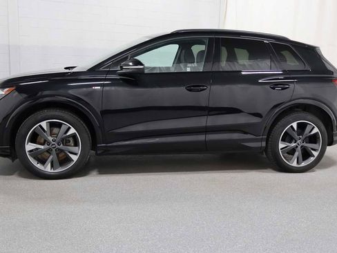 Used 2023 Audi Q4 e-tron Premium AWD/4WD image 2