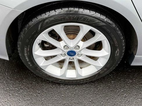 Used 2020 Ford Fusion SE FWD image 28