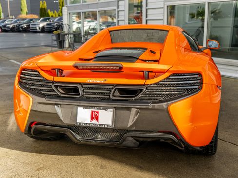 Used 2015 McLaren 650S Spider image 7