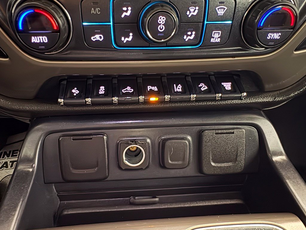 Used 2019 GMC Sierra 2500 Denali w/ Duramax Plus Package AWD/4WD image 31