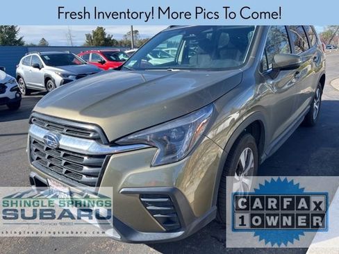 Used 2023 Subaru Ascent Premium w/ Convenience Package image 2