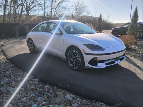 New 2025 Hyundai Ioniq 6 SEL AWD/4WD image 8
