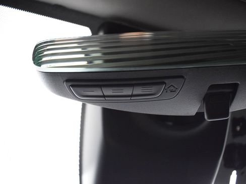 Used 2024 Toyota RAV4 LE AWD/4WD image 17