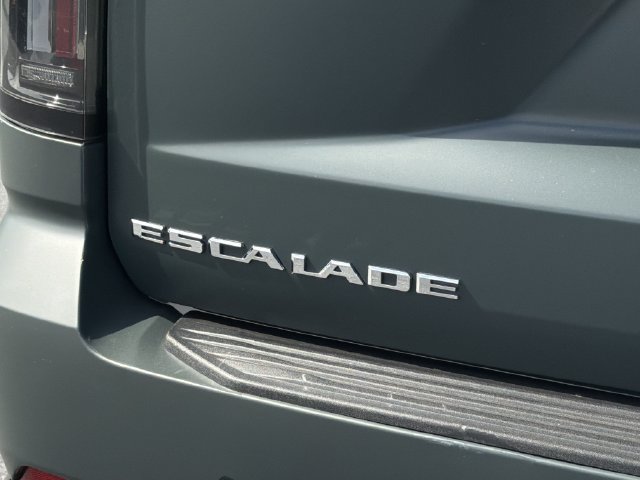 Used 2025 Cadillac Escalade Sport RWD image 5