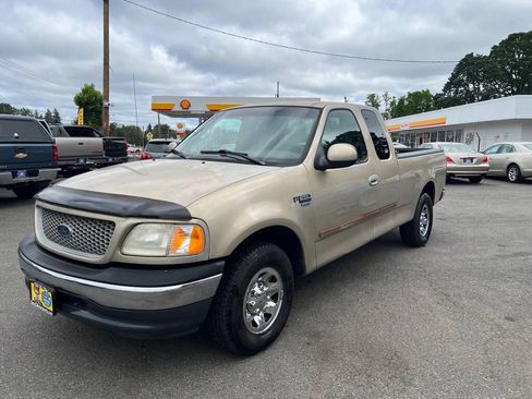 Used 1999 Ford F250 2WD SuperCab image 2