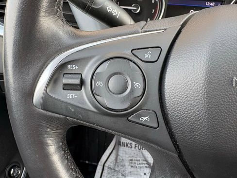 Used 2020 Buick Enclave Essence image 25