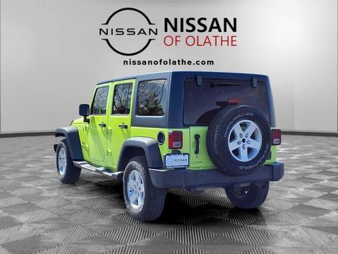 Used 2017 Jeep Wrangler Unlimited Sport w/ Quick Order Package 24S AWD/4WD image 3