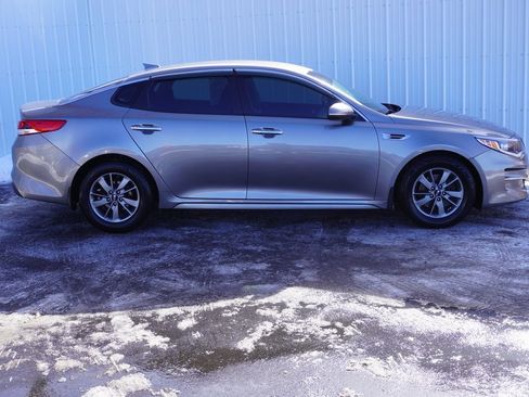 Used 2016 Kia Optima LX image 2