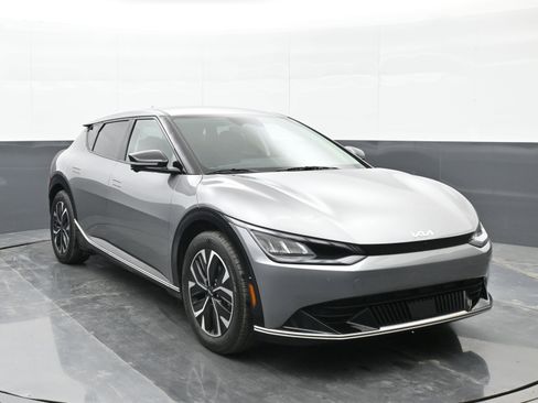 Used 2024 Kia EV6 Wind w/ Wind Technology Package image 2