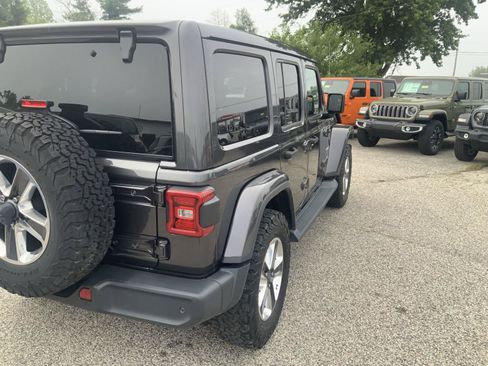 Used 2020 Jeep Wrangler Unlimited Sahara AWD/4WD image 17