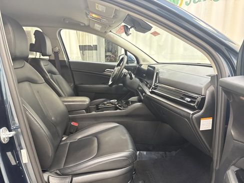 Certified 2023 Kia Sportage EX image 30