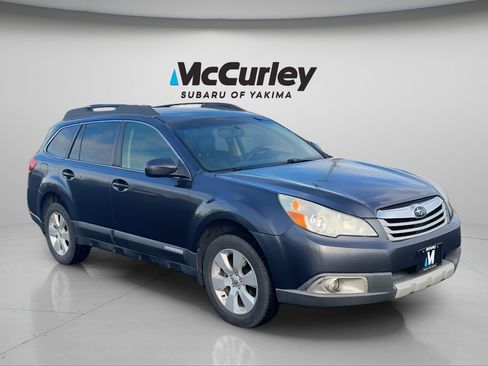 Used 2010 Subaru Outback 2.5i Limited w/ Popular Equipment Group 2A image 7