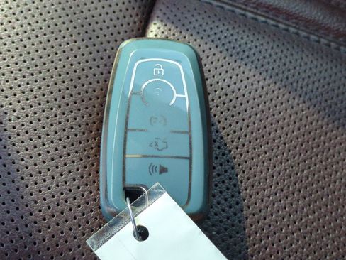 Used 2022 Ford Expedition Limited image 29