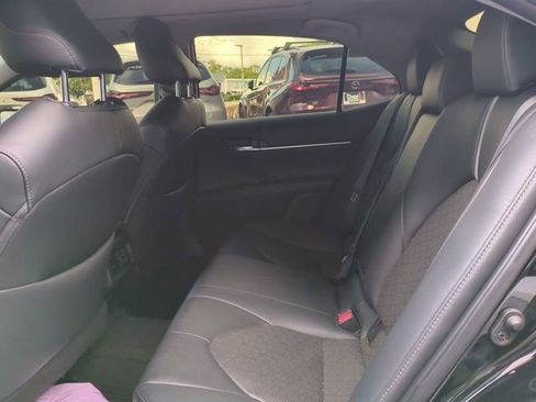 Used 2019 Toyota Camry XSE FWD image 16