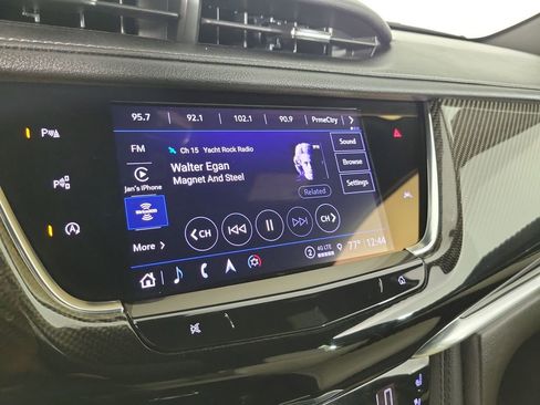 Certified 2022 Cadillac XT6 Sport w/ Technology Package image 28