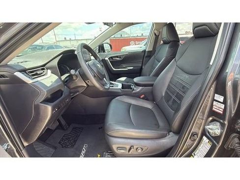 Certified 2025 Toyota RAV4 XLE Premium AWD/4WD image 11