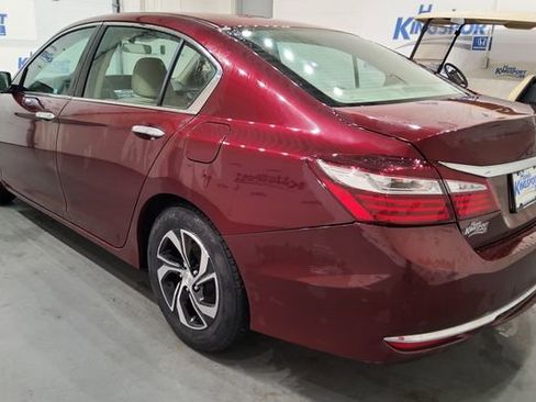 Used 2017 Honda Accord LX image 4