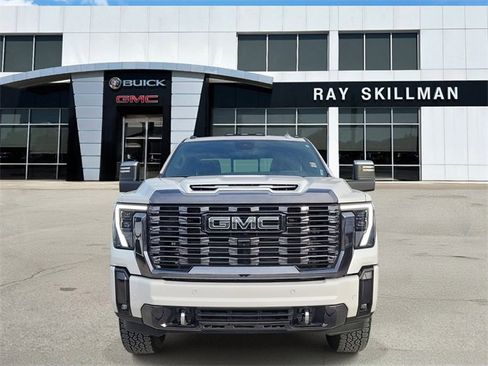 Used 2024 GMC Sierra 2500 Denali Ultimate image 2