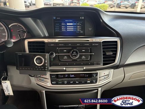 Used 2015 Honda Accord LX image 17
