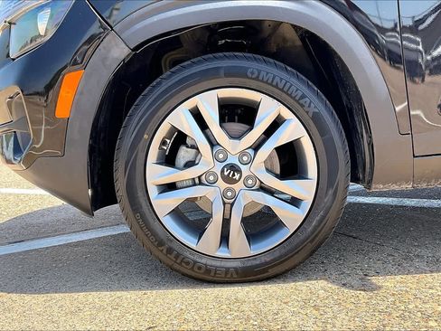 Used 2021 Kia Seltos S FWD image 8
