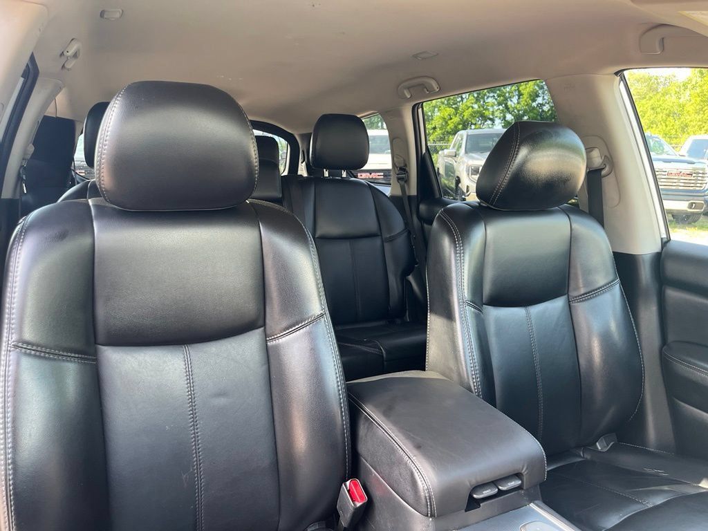 Used 2020 Nissan Pathfinder SL FWD image 38