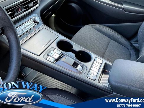 Used 2023 Hyundai Kona SE image 19