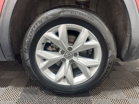 Used 2019 Volkswagen Atlas SE w/ Towing Package image 34