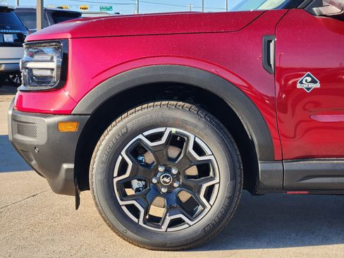 New 2025 Ford Bronco Sport Outer Banks w/ Outer Banks Tech Package+ AWD/4WD image 9