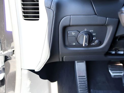 Used 2023 Audi R8 V10 performance image 32