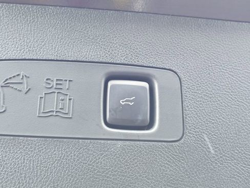 Certified 2023 Lincoln Corsair FWD w/ Equipment Group 101A image 8