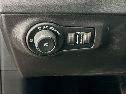 Used 2020 Jeep Compass Limited w/ Premium Lighting Group image 17