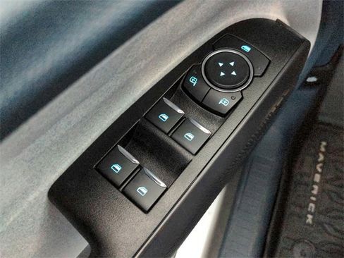 Used 2025 Ford Maverick XLT w/ Equipment Group 302A image 33