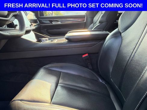 Used 2023 Jeep Wagoneer 4WD w/ Premium Group I image 10