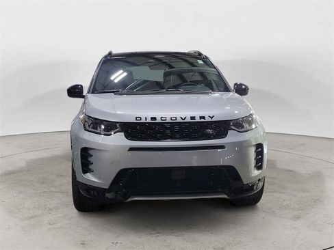 New 2025 Land Rover Discovery Sport Dynamic SE image 8