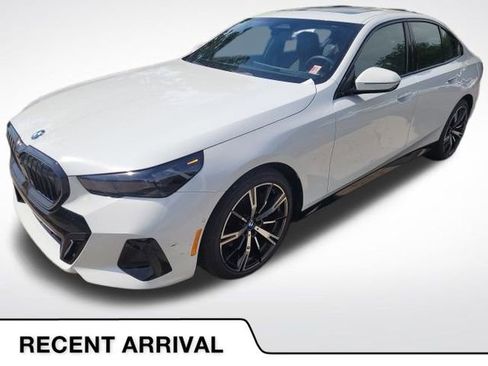 Used 2026 BMW 530i xDrive w/ M Sport Package AWD/4WD image 1